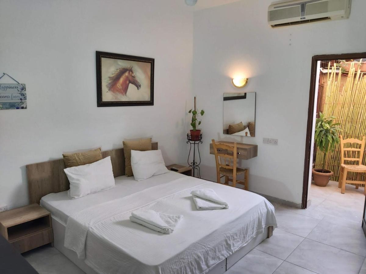 Compact Home Nicosia Exterior foto