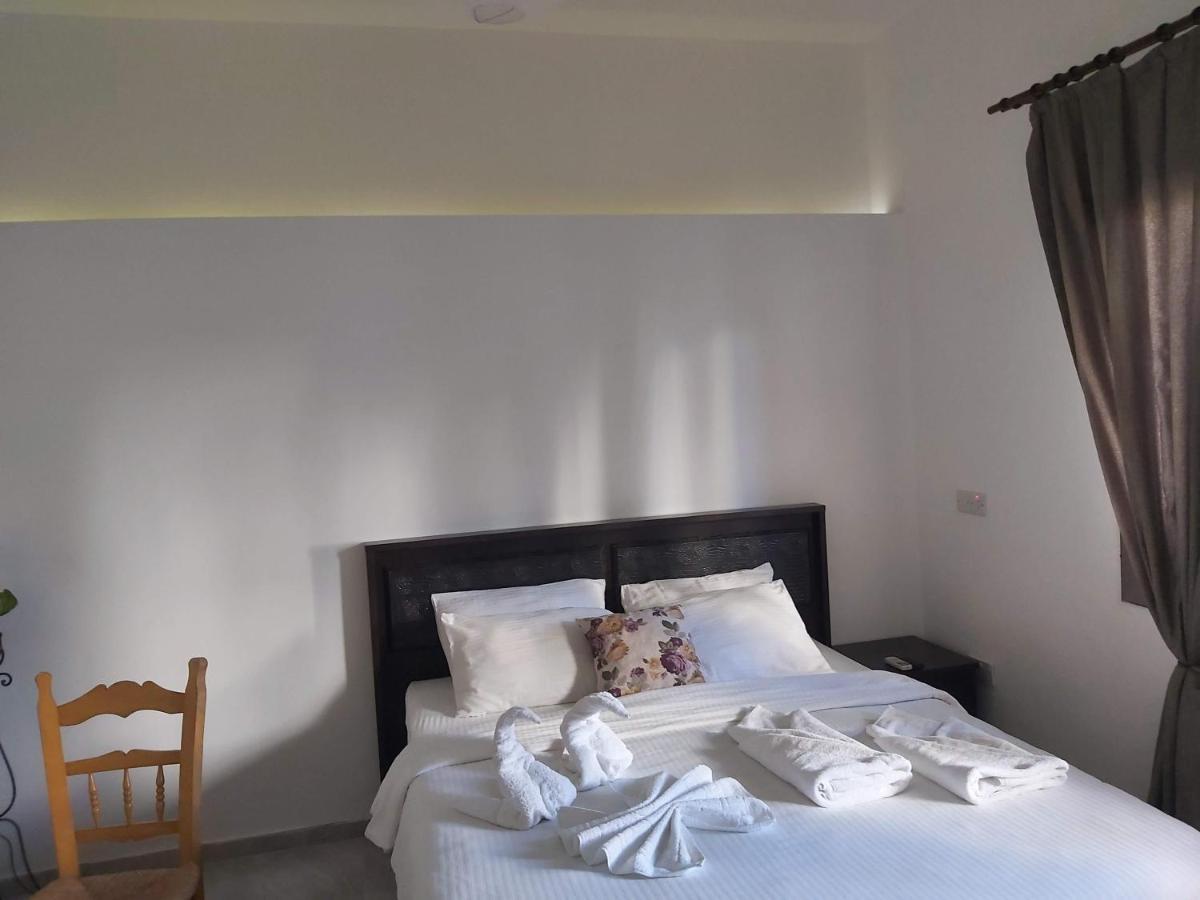 Compact Home Nicosia Exterior foto