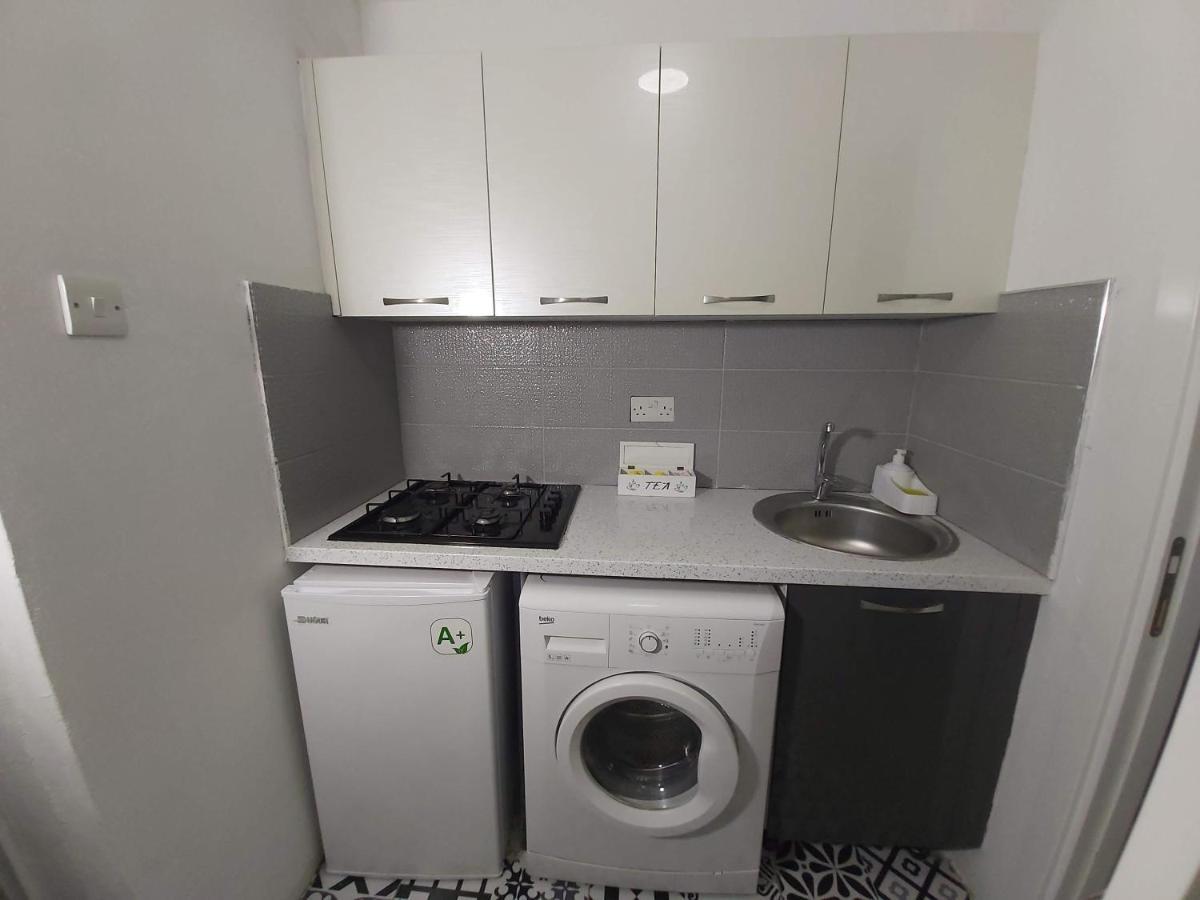 Compact Home Nicosia Exterior foto